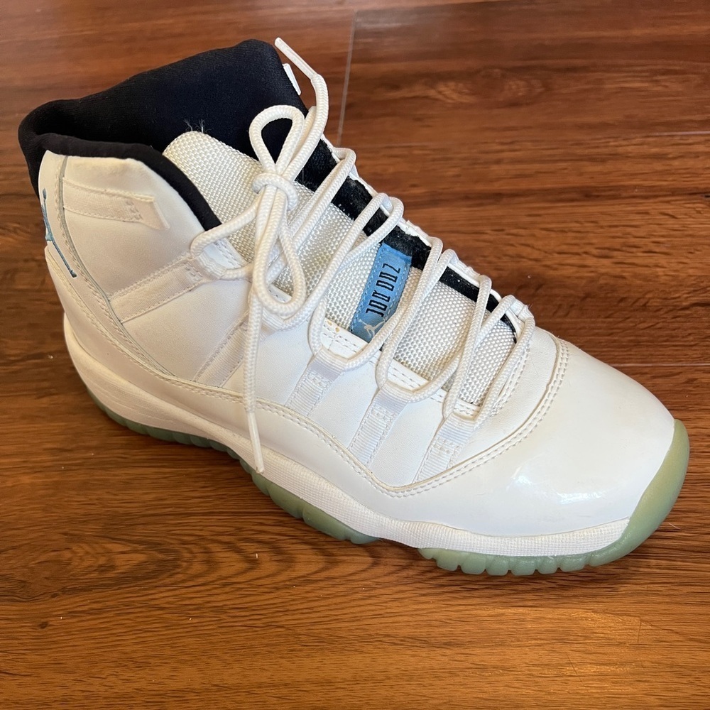 Nike Air Jordan 11 Legend Blue 2014 Size 6Y White Ice Blue